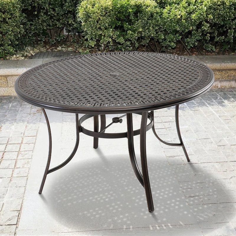 Table de salle à manger ronde en aluminium coulé à hauteur de bar avec trou pour parasol
