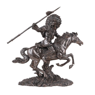 Meira People Figurines & Sculptures