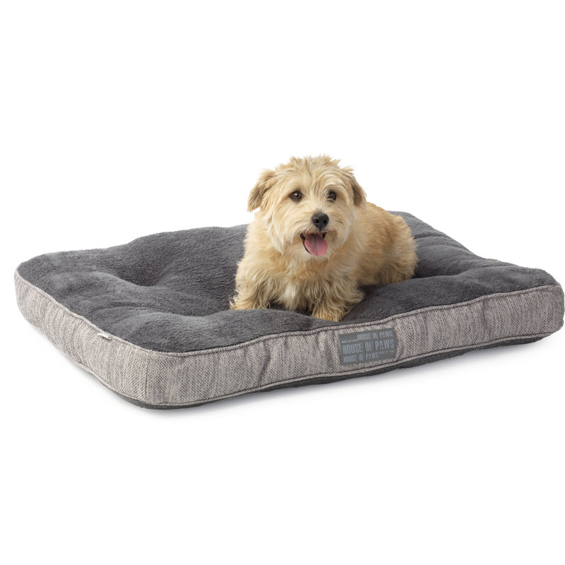 Deluna Pet Bed, Large (66.04cm W x 91.44cm D x 7.62cm H)
