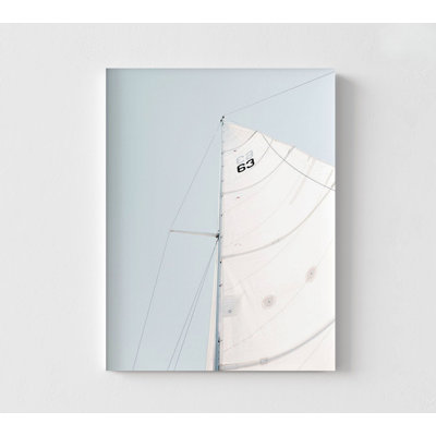 Voilier par Leah Straatsma, idée de cadeau de voile, décor de maison de plage nautique, art de maison tropicale, décor de maison d'été, art hôtel bord de mer
