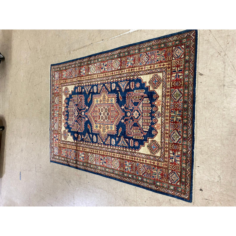 Tapis de style tribal 4 x 6
