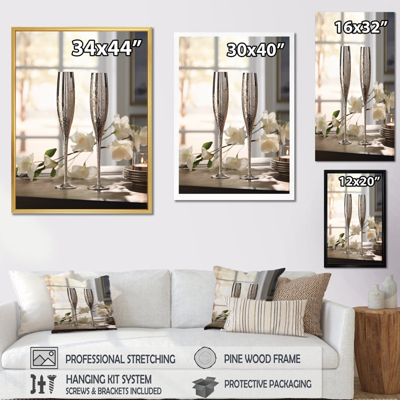 Champagne Flute Fantasies III sur toile, Cadre flottant noir, H 20 po x l 12 po x P 1 po