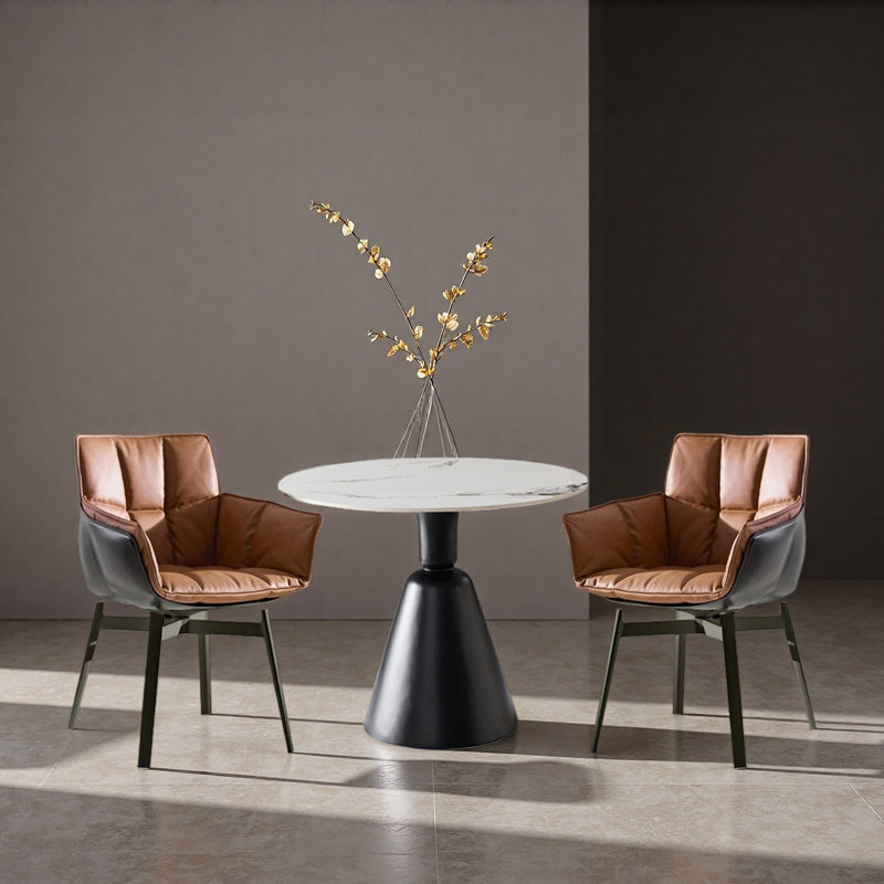 Une table avec deux chaises
