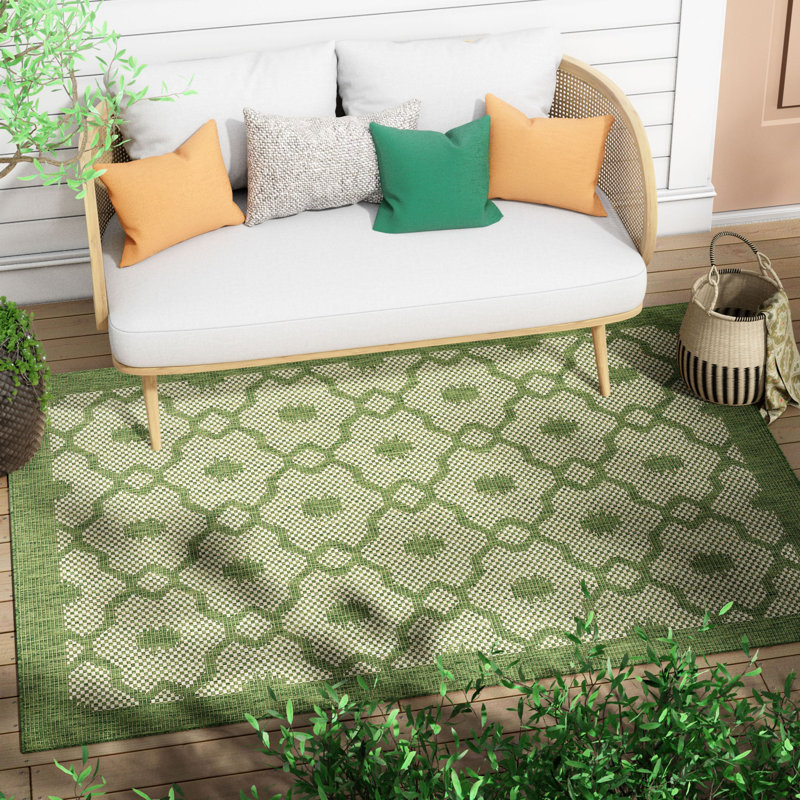 Geometric Synthetic Indoor / Outdoor Area Rug, Rectangle 240 x 300 cm