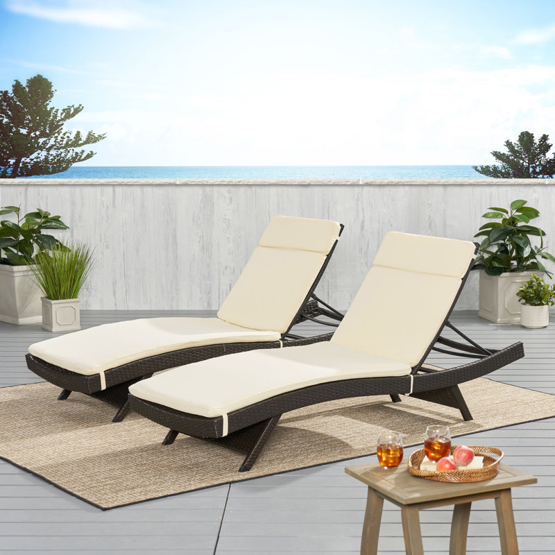 Chaise longue inclinable en osier avec coussin Garry