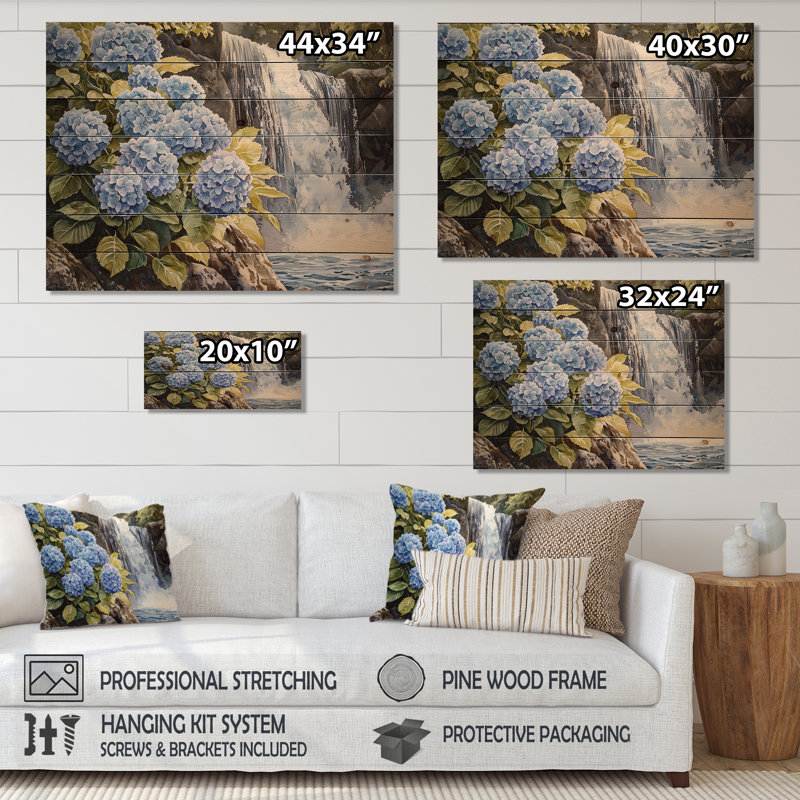 Hydrangées par la cascade I - Art mural en bois d'hortensias - sur bois de pin naturel, H 30 po x l 40 po