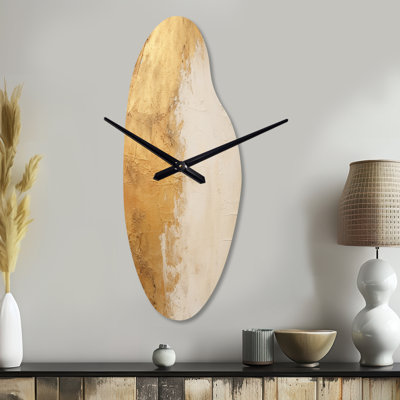 Polcik or et blanc abstrait divisé - horloge en métal incurvée formes abstraites, horloge asymétrique en métal beige