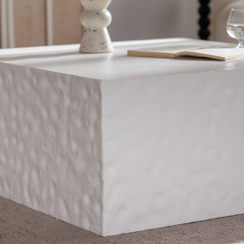 Table basse moderne carrée, blanc crème sans assemblage, table basse en panneau de fibres à densité moyenne avec surface vernie facile à nettoyer