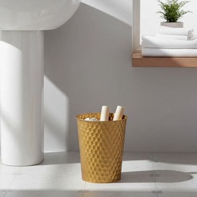 Petite poubelle en métal