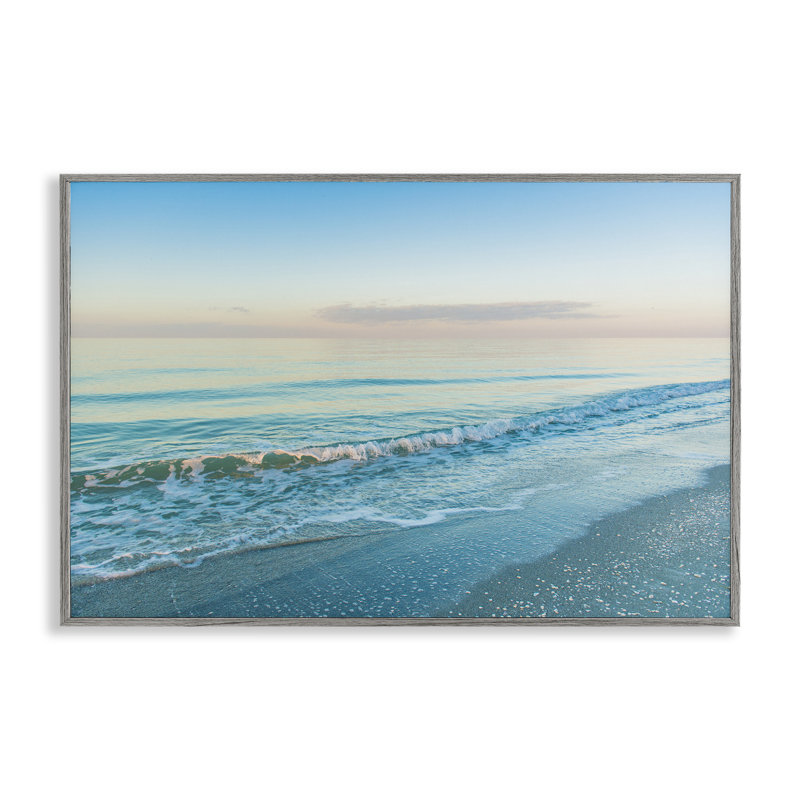 Serene Waves at Sunrise, giclée encadrée, design par Mary Lou Johnson, H 20 po x l 30 po, Estampe numérique Farmhouse