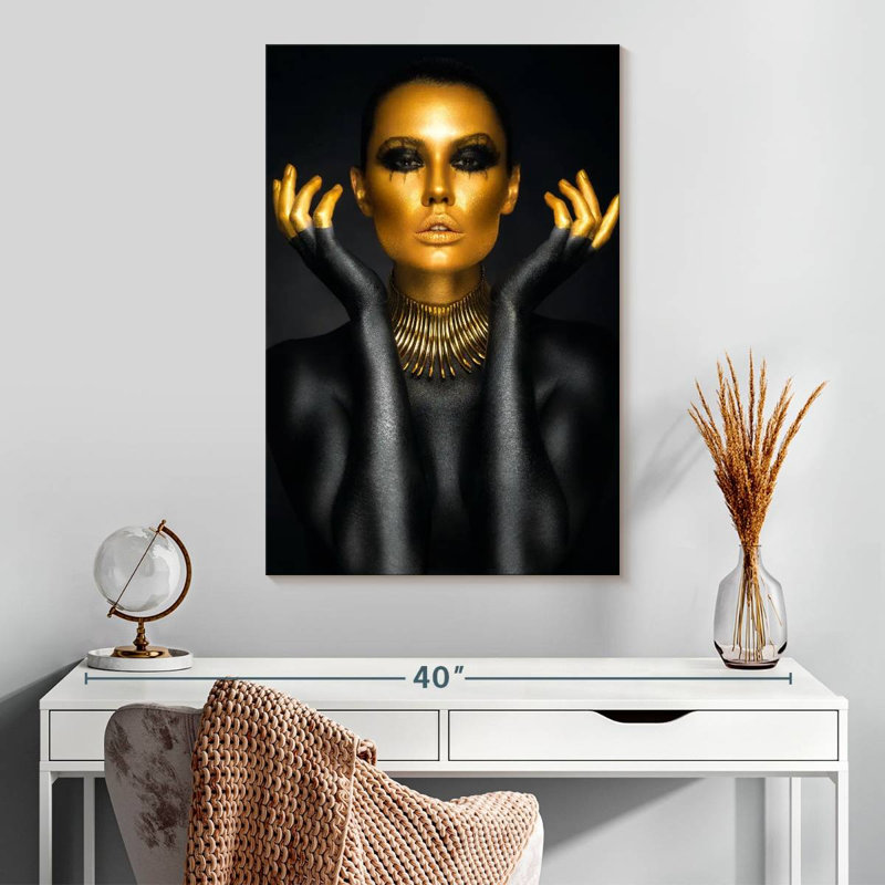 Model, 30" H x 20" W