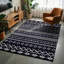 Tapis à motif géométrique noir Thambiah-855386709
