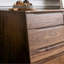Armoire de rangement en noyer avec tiroirs