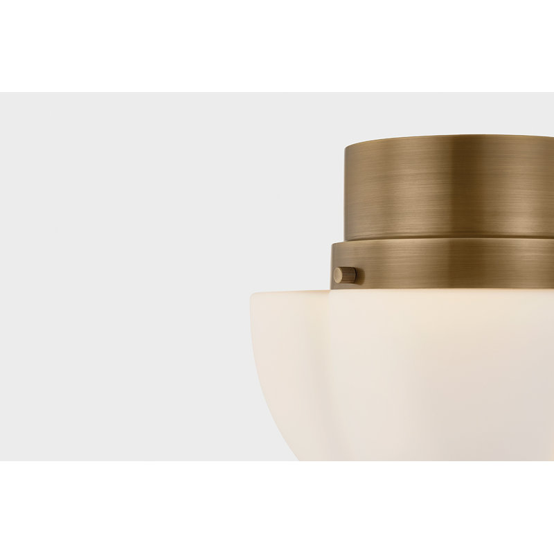 Plafonnier en bronze historique Seabrook par Cortney Bishop, H 10 po x l 11,25 po x P 11,25 po, 15W
