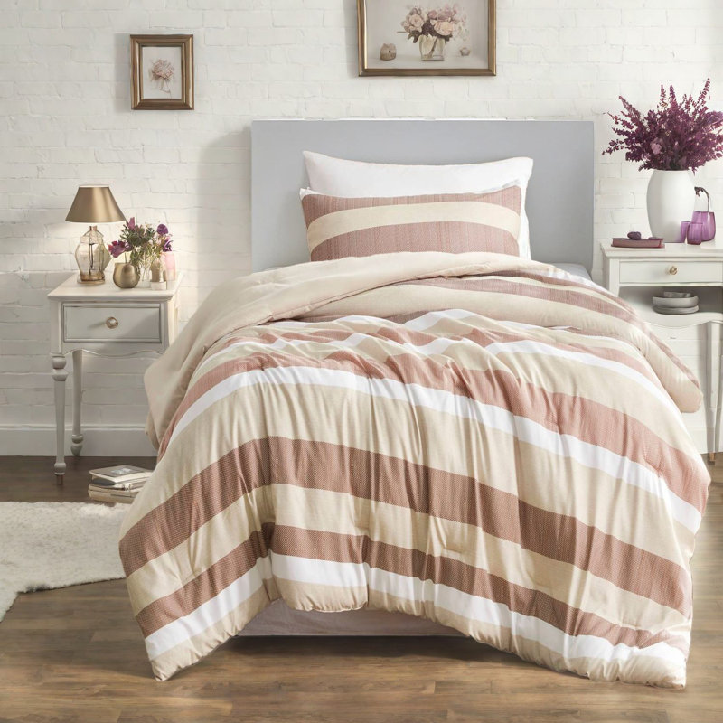 Durable Terracotta Bedding Set, Soft Polyester, Modern Striped Style, Ideal For Year-round Comfort