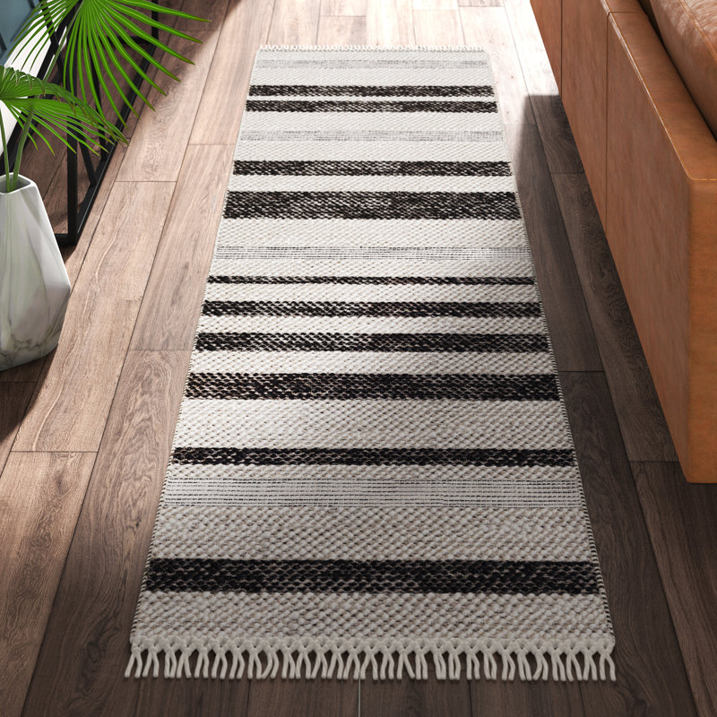 Charvik Machine Made Area Rug in Ivory/Black, Runner 2'3" x 8'