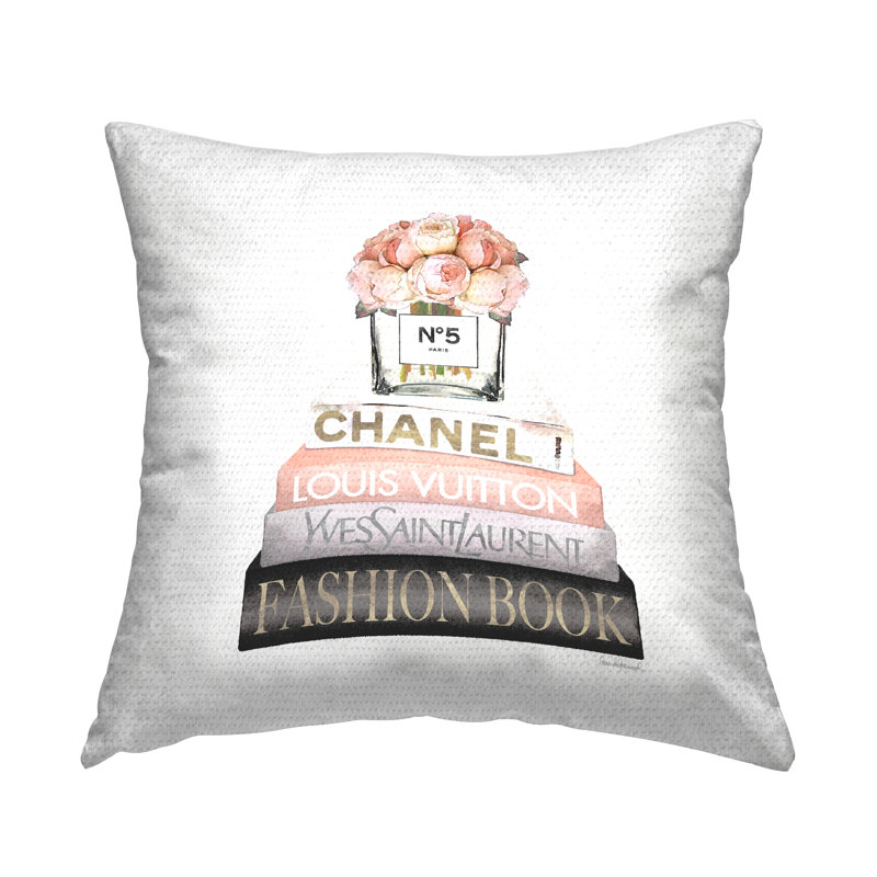 Coussin d'extérieur rose avec imprimé de fleurs roses par Amanda Greenwood