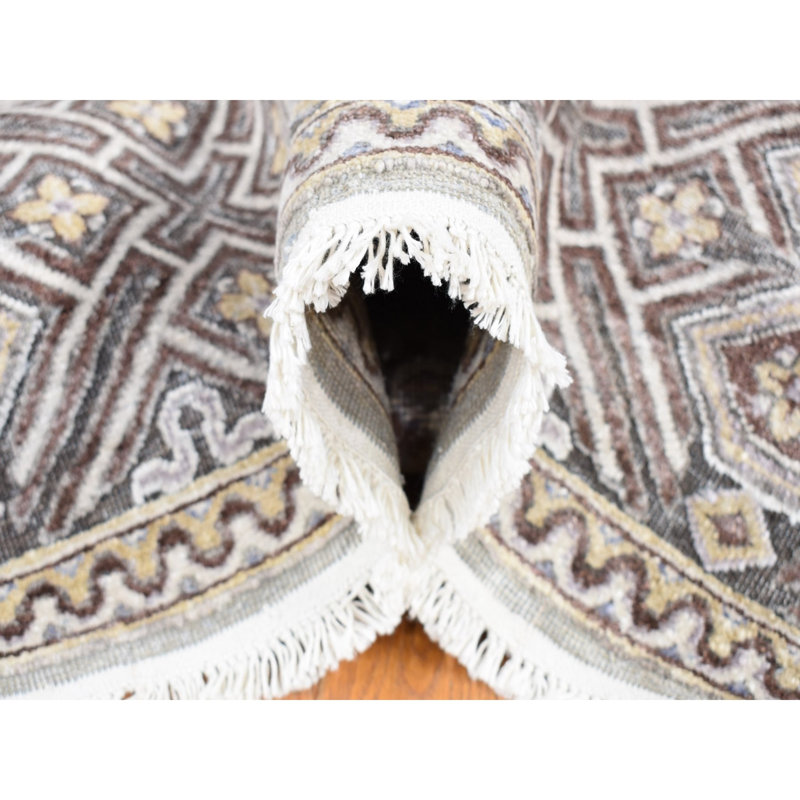 Tapis ivoire en laine et en soie noué à la main 10 pi 1 po x 14 pi 2 po 7D981FA9F6634D90B8C1EB89C6A30549