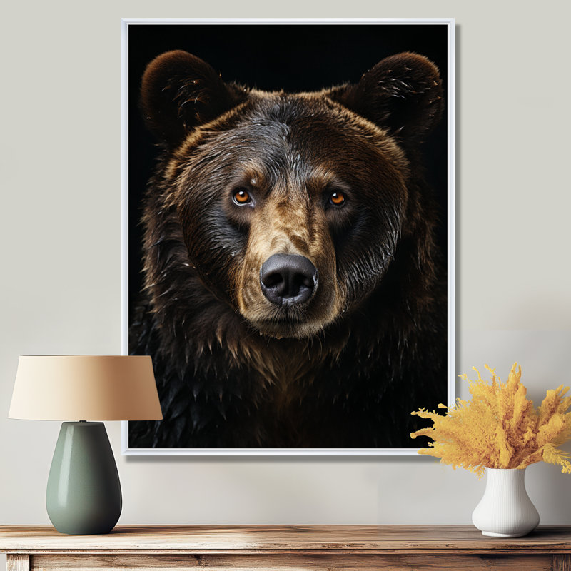 Latiana Bear Majestic Selfy I, photographie sur toile, H 32 po x l 16 po x P 1 po, Cadre flottant blanc
