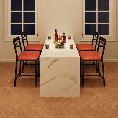 Ensemble de 4 tabourets de bar à hauteur de comptoir, chaises de salle à manger à dossier en X en métal avec coussin en similicuir épais, siège d'îlot de cuisine imperméable, capacité de 300 lb, brun