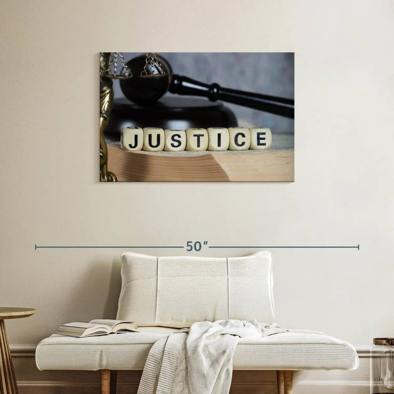 Dés de justice, H 24 po x l 36 po