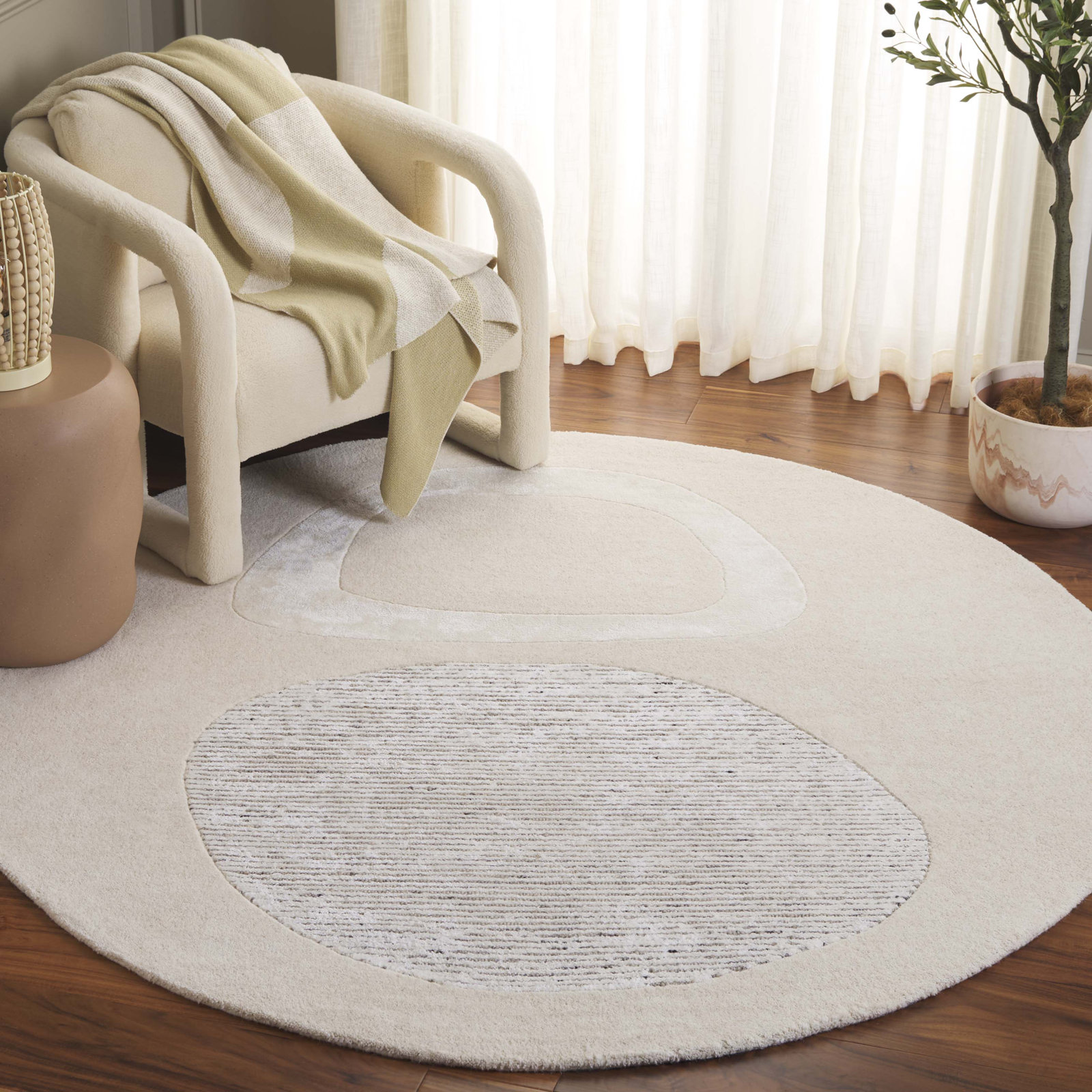 Mullen Hand-Tufted Abstract Rug, Round 6'