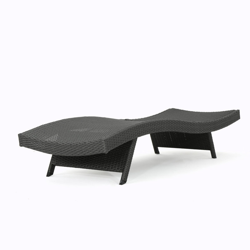 Chaise longue d'extérieur en osier Dhrithi, Gris