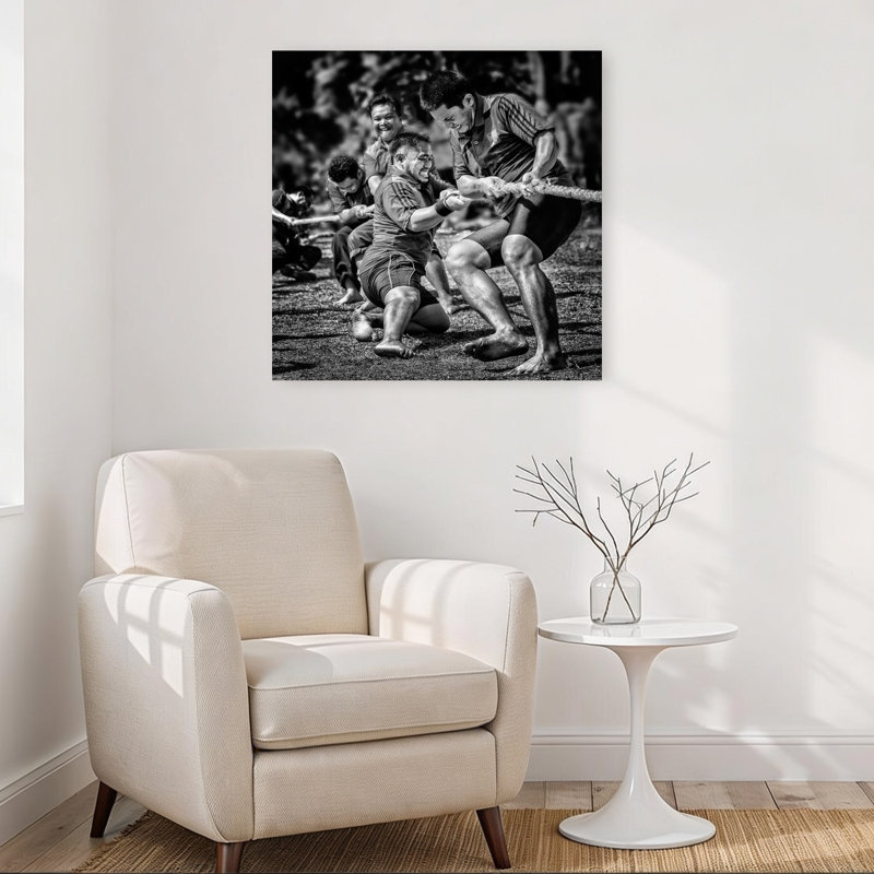 Affiche murale contemporaine « Défi de tir à la corde », 32" H x 32" W