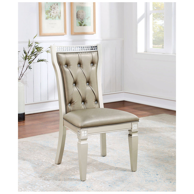 Chaise Lamyrah