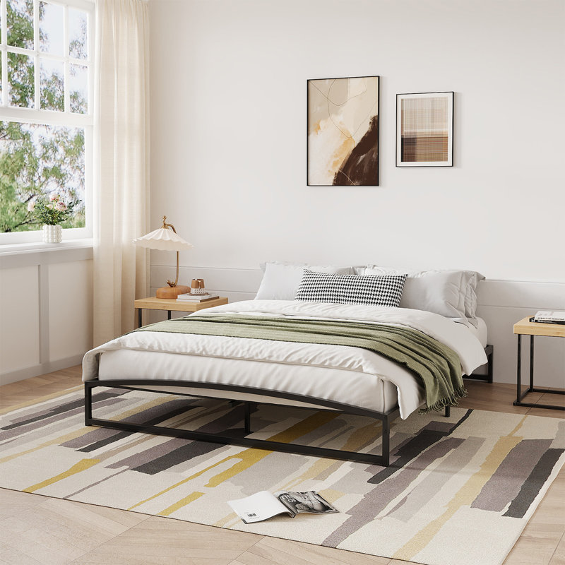 Structure de lit bas de taille grand, structure de lit double en métal robuste avec conception en arche, assemblage facile, capacité de support solide, rangement sous le lit, aucun sommier nécessaire