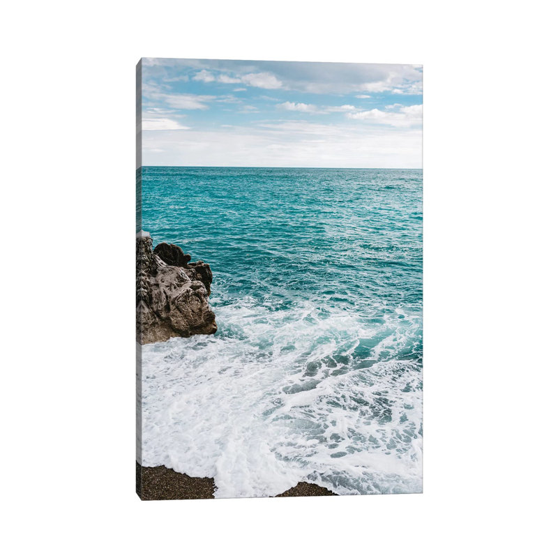 «Amalfi Coast Water VII» par Bethany Young, reproduction de photo sur toile tendue, H 18 po x l 12 po x P 1,5 po