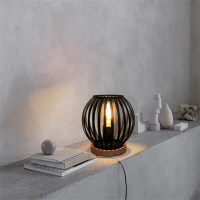 Britz Table Lamp