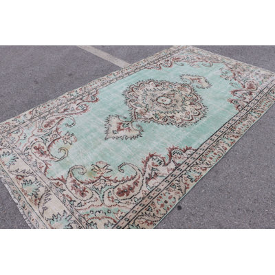 Grand tapis turc antique en vert pour rehausser l'attrait de votre salon et de votre salle à manger