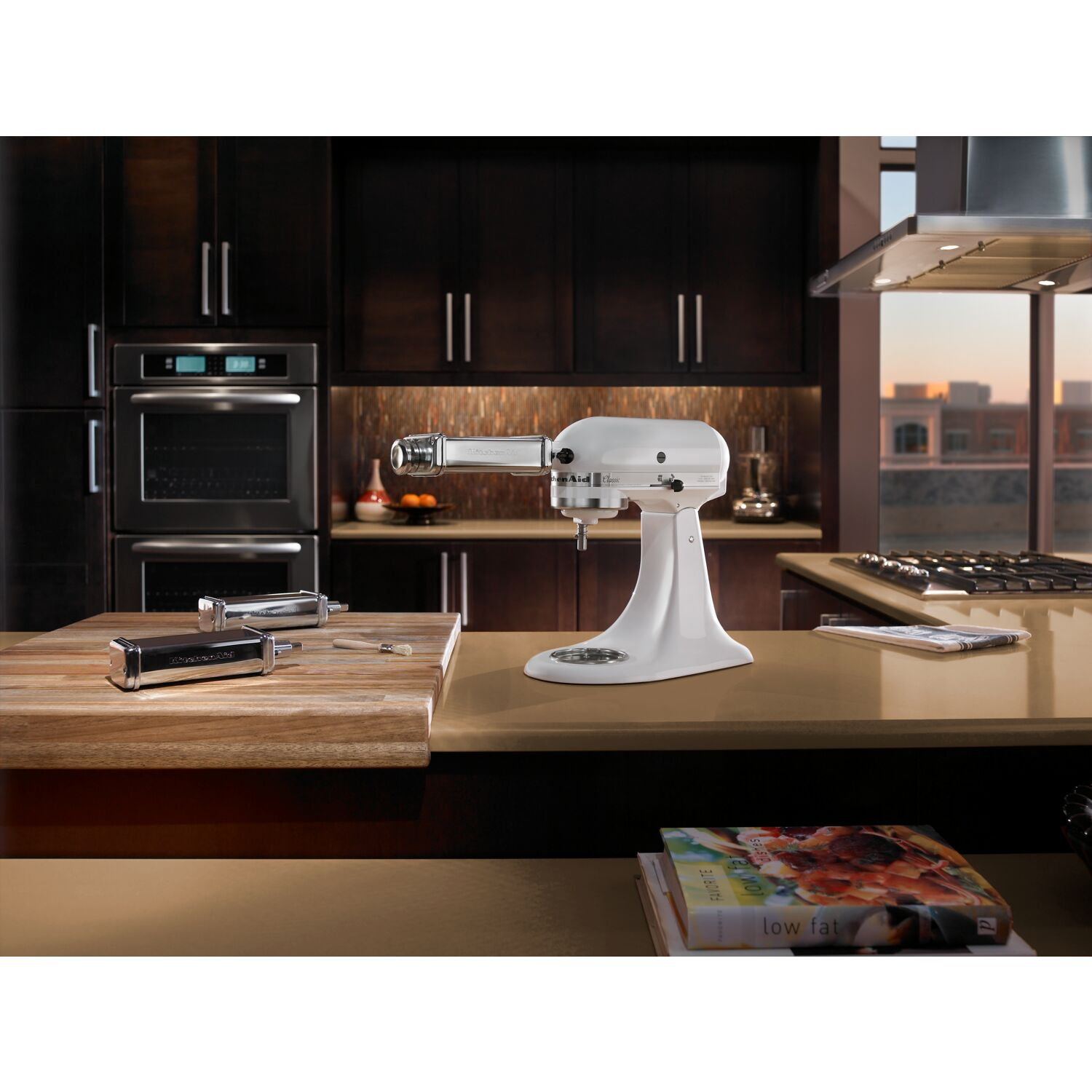 KitchenAid® Classic Series 4.5qt Stand Mixer, White