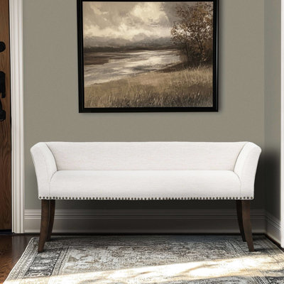 Banc crème rembourré avec assise et dossier rembourrés, tissage serré - mélange de lin, pour une utilisation dans la chambre à coucher.