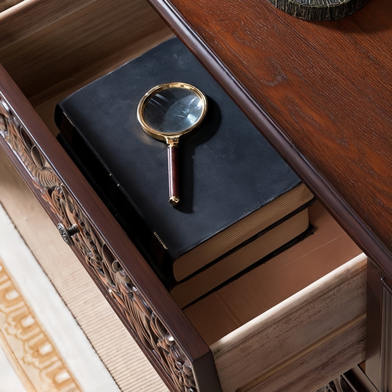 Commode d'appoint vintage à quatre tiroirs avec tablette inférieure