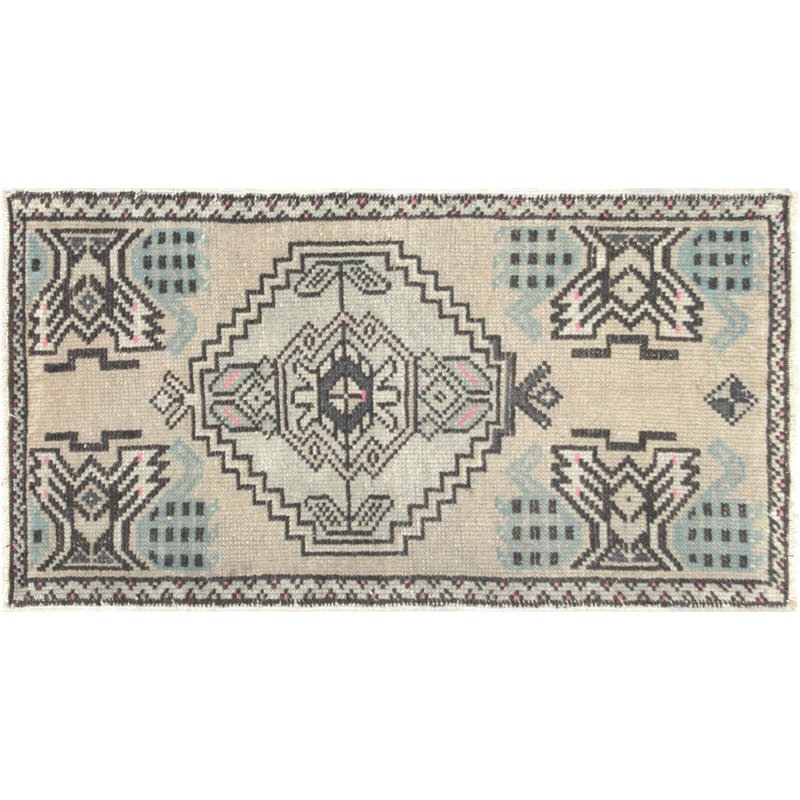 Yastic One-of-a-Kind 1'7" X 2'10" Area Rug