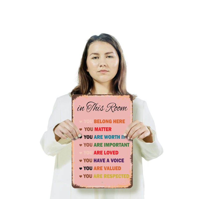 In This Room You Belong Here - Plaque en plastique 11 po x 17 po, H 11 po x l 17 po x P 0,1 po