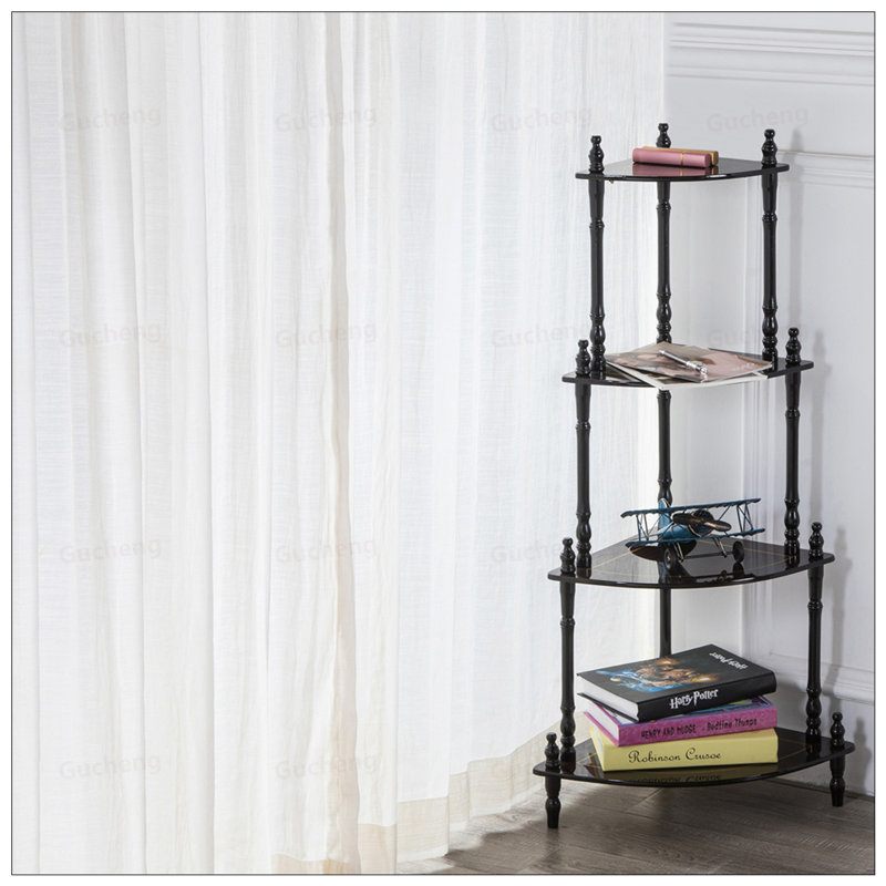 Étagère d'angle à 4 niveaux en bois avec un style traditionnel et une finition cerisier foncé, parfaite pour maximiser le rangement dans les petits espaces.