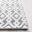 Tapis ivoire / bleu marine tissé à la main Burhardt-2093092867