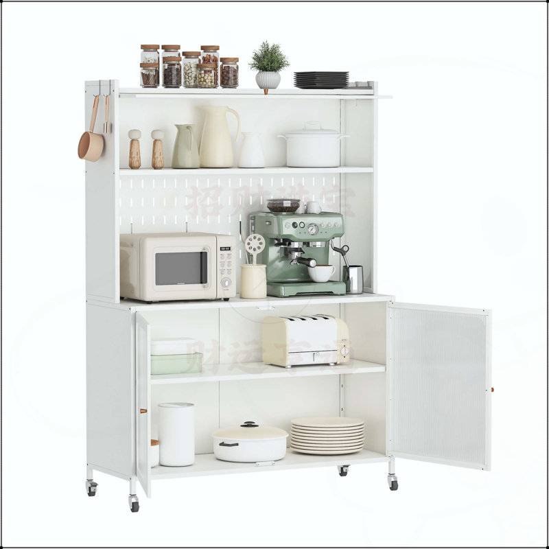 Grand garde-manger avec portes en verre et tablettes réglables, parfait pour un rangement élégant et fonctionnel