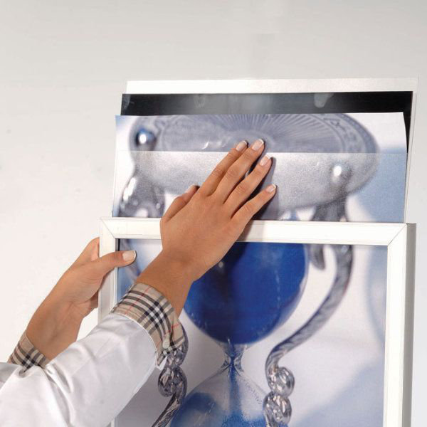 Info ovale ovale, H 28,91 po x l 22,91 po, Argent