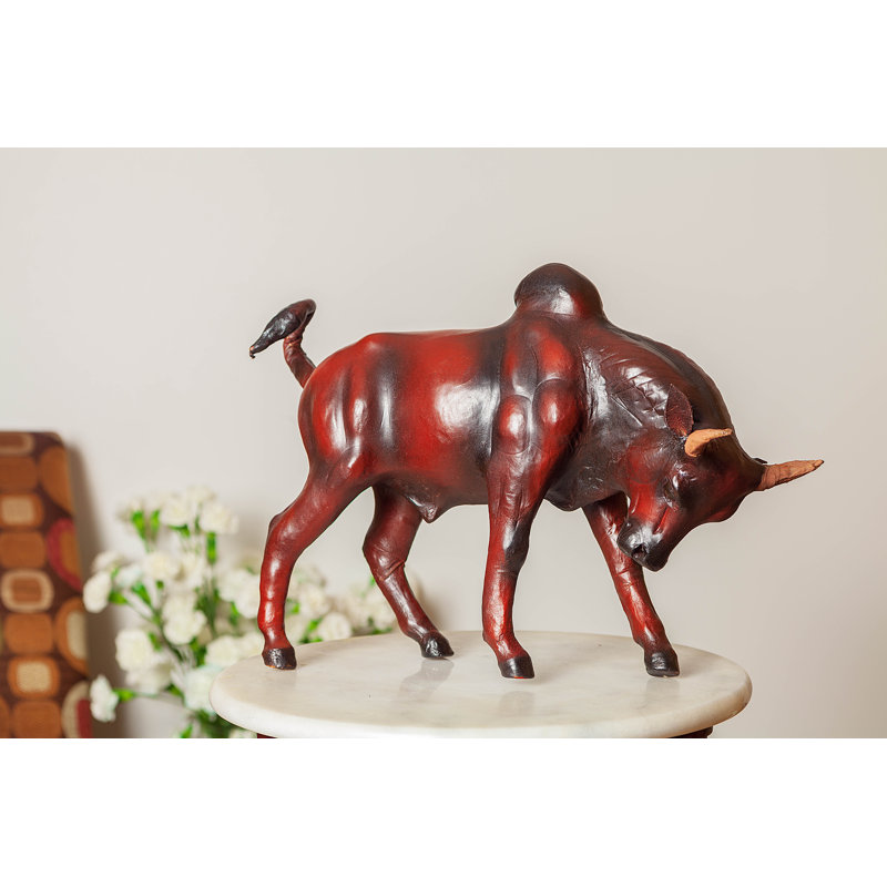  Figurine Fighting Bull, H 14 po x l 22 po x P 8 po