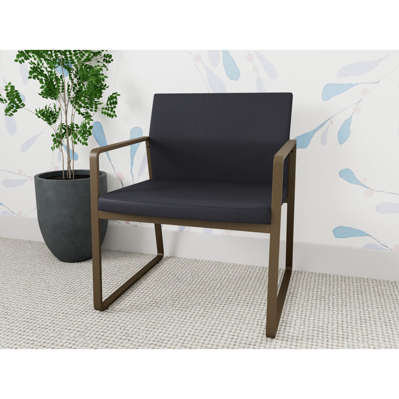 Chaise d'invité surdimensionnée Gansett, Bronze, Vinyle noir Patriot Plus