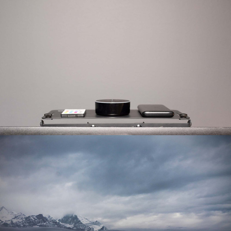 Tablette noire pour moniteur VESA