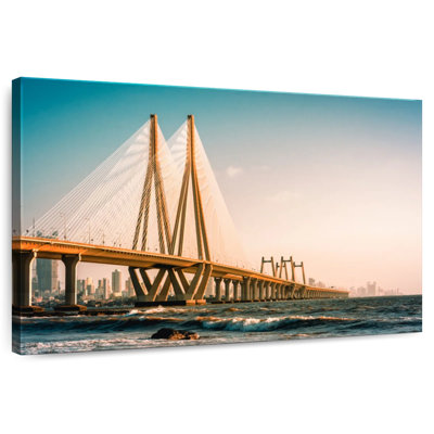 Lilie Bandra-Worli Sea Link au crépuscule