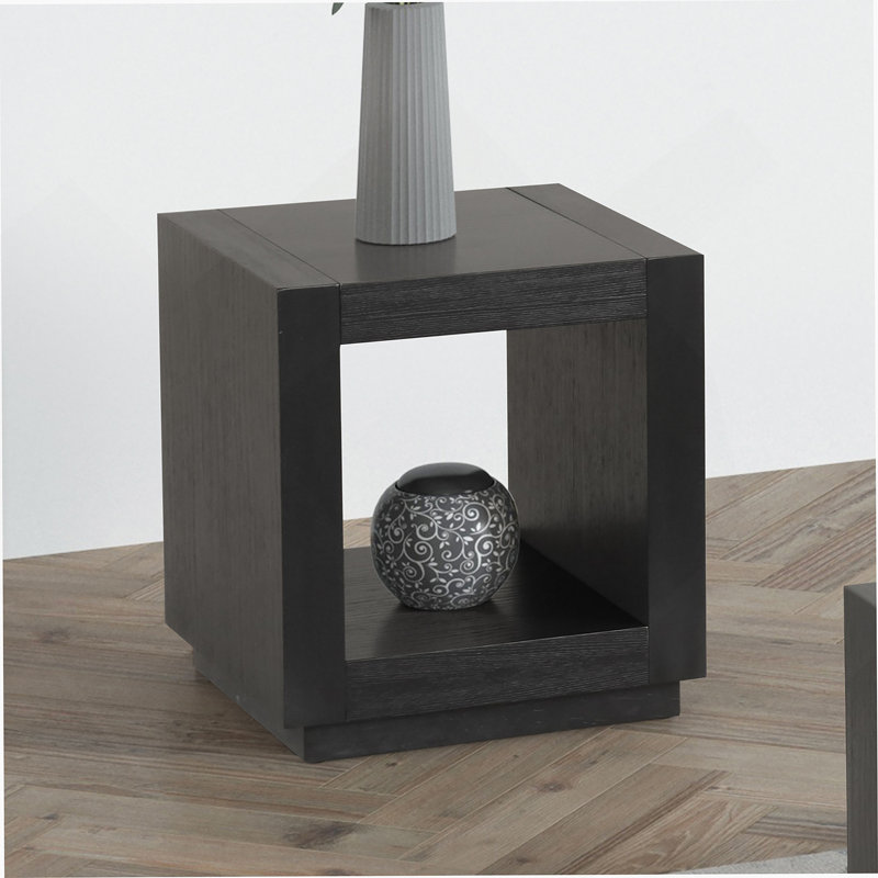 Table de bout carrée de style contemporain avec socle et tablette inférieure ouverte au salon noir