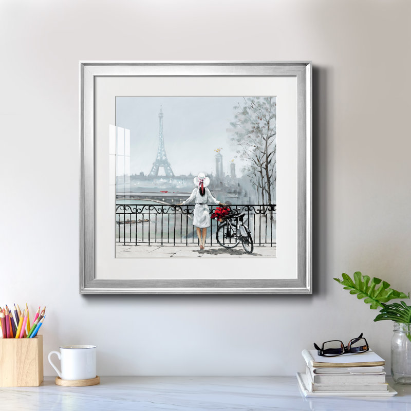 Dame à Paris - Cadre photo, H 22,5 po x l 22,5 po x P 1,5 po, Cadre argenté