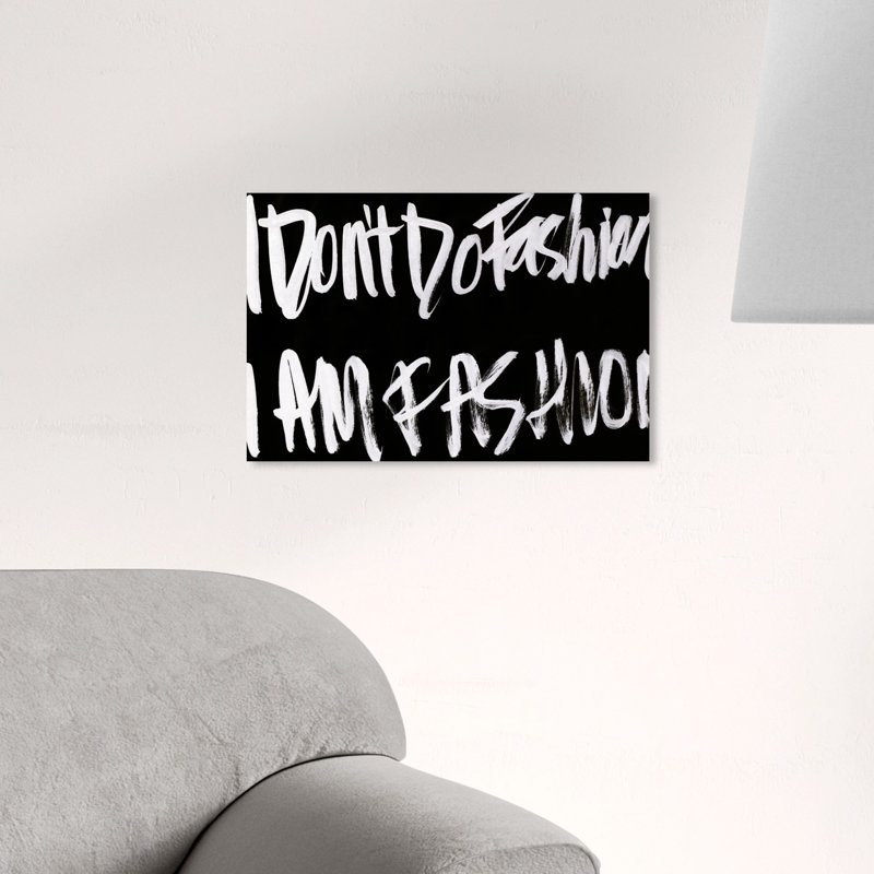 « mode is everything », art textuel sur toile, H 10 po x l 15 po x P 1,5 po