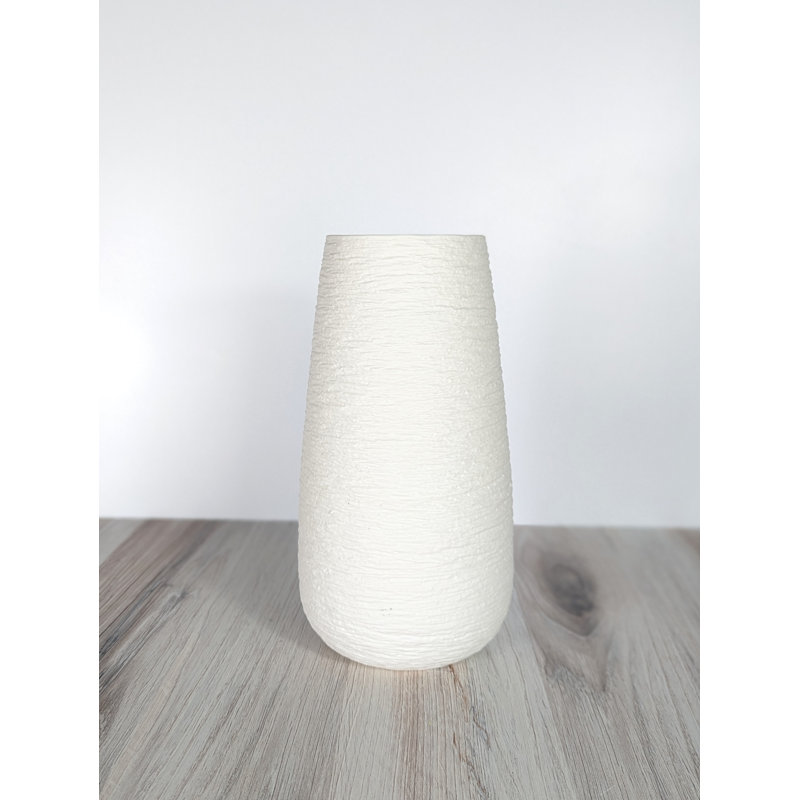Kemaree Ceramic Table Vase, White
